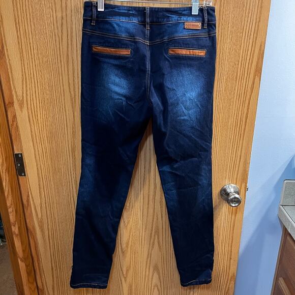 Love Rodennis Women's Jeggings Size 4 Dark Wash Lightly Distressed Jean Leggings - Picture 5 of 9